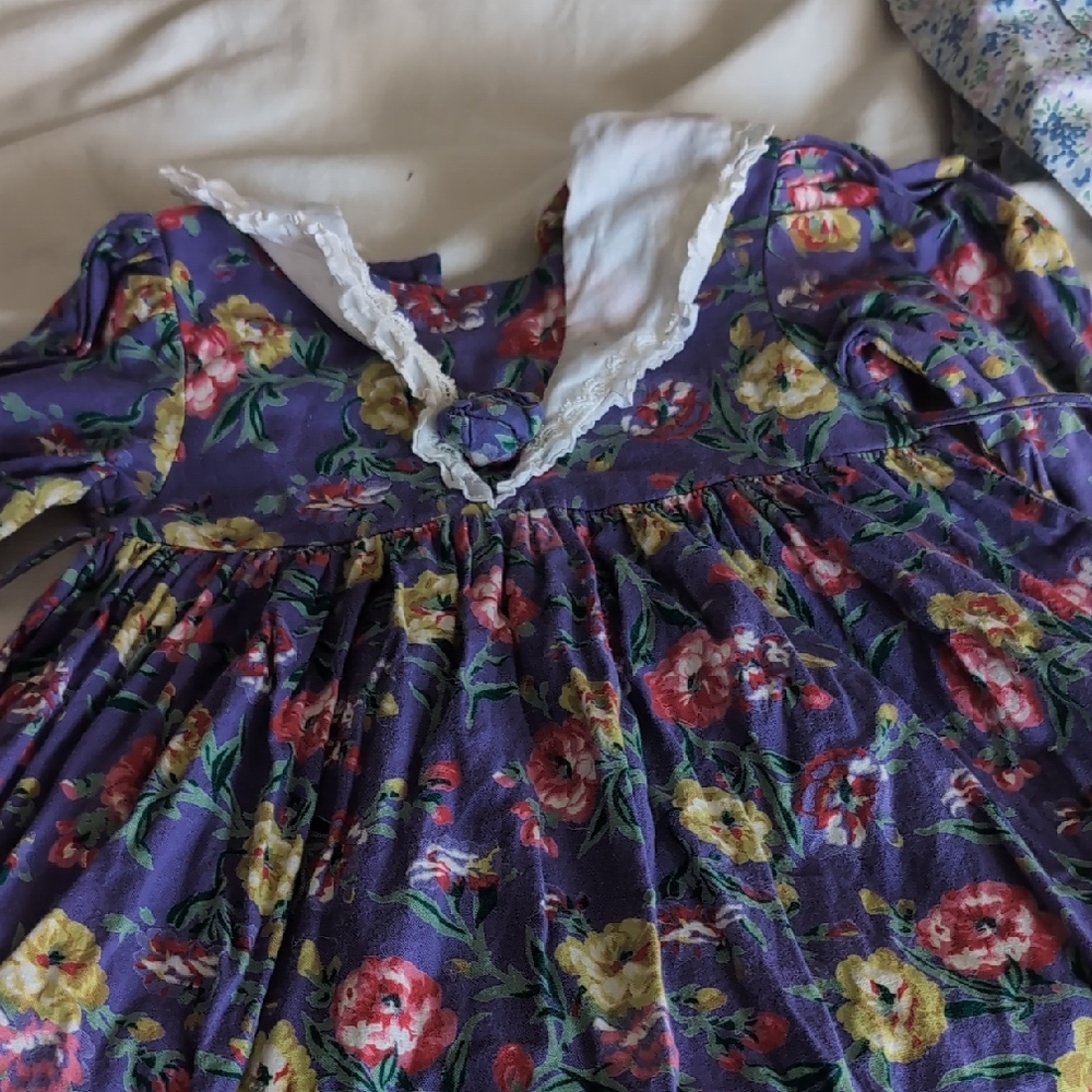 Floral Dress with Lace Collar